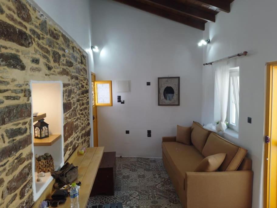 Villa Κυθνος Δρυοπίδα, Στούντιο Χατζής Dhriopís Esterno foto