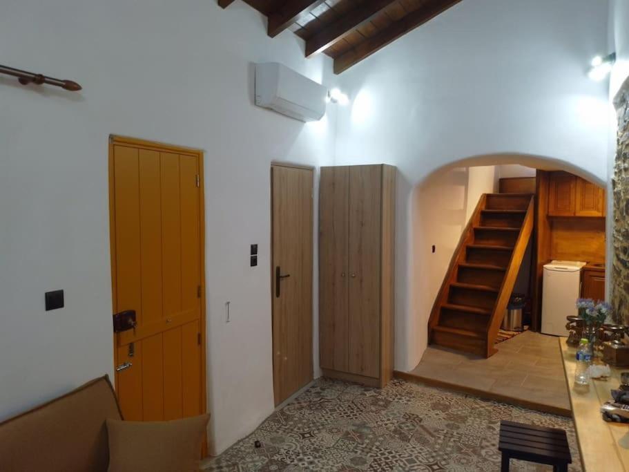Villa Κυθνος Δρυοπίδα, Στούντιο Χατζής Dhriopís Esterno foto